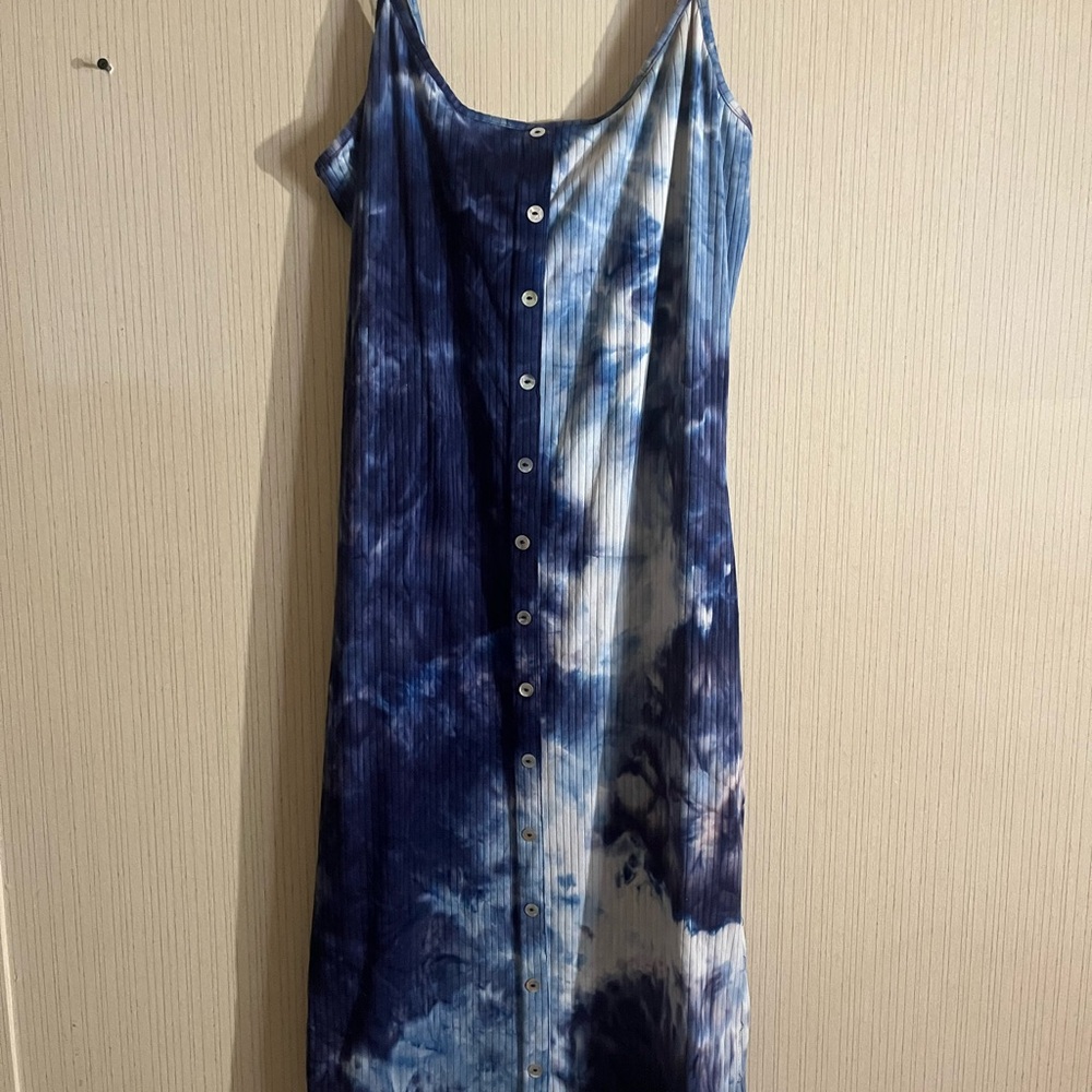 Derek Heart Blue Tie-Dye Top